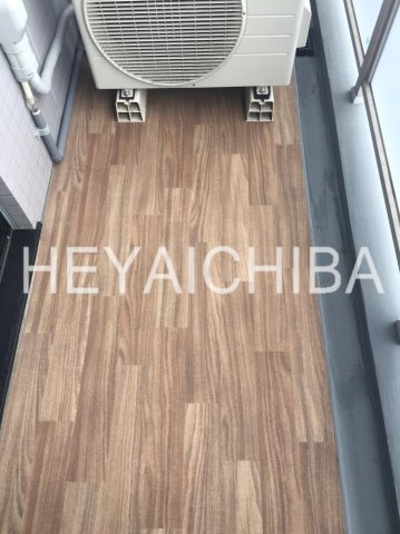 Log上野駅前のバルコニー