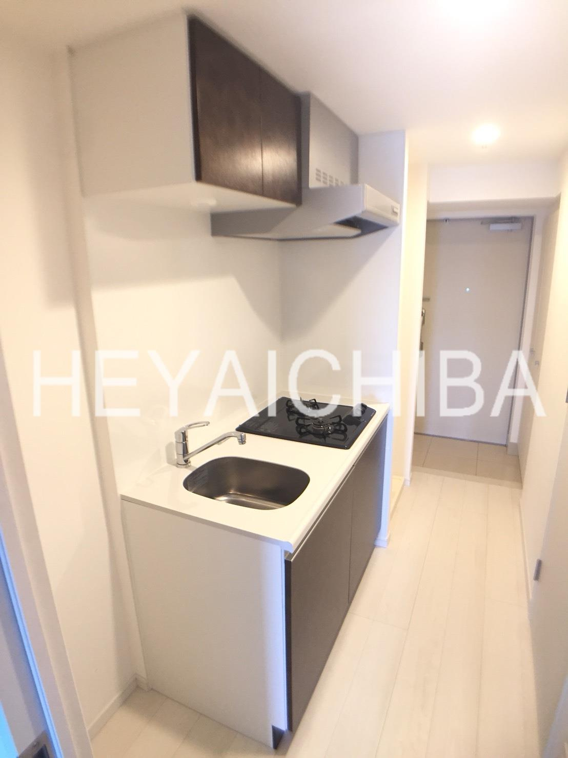 Log上野駅前のキッチン