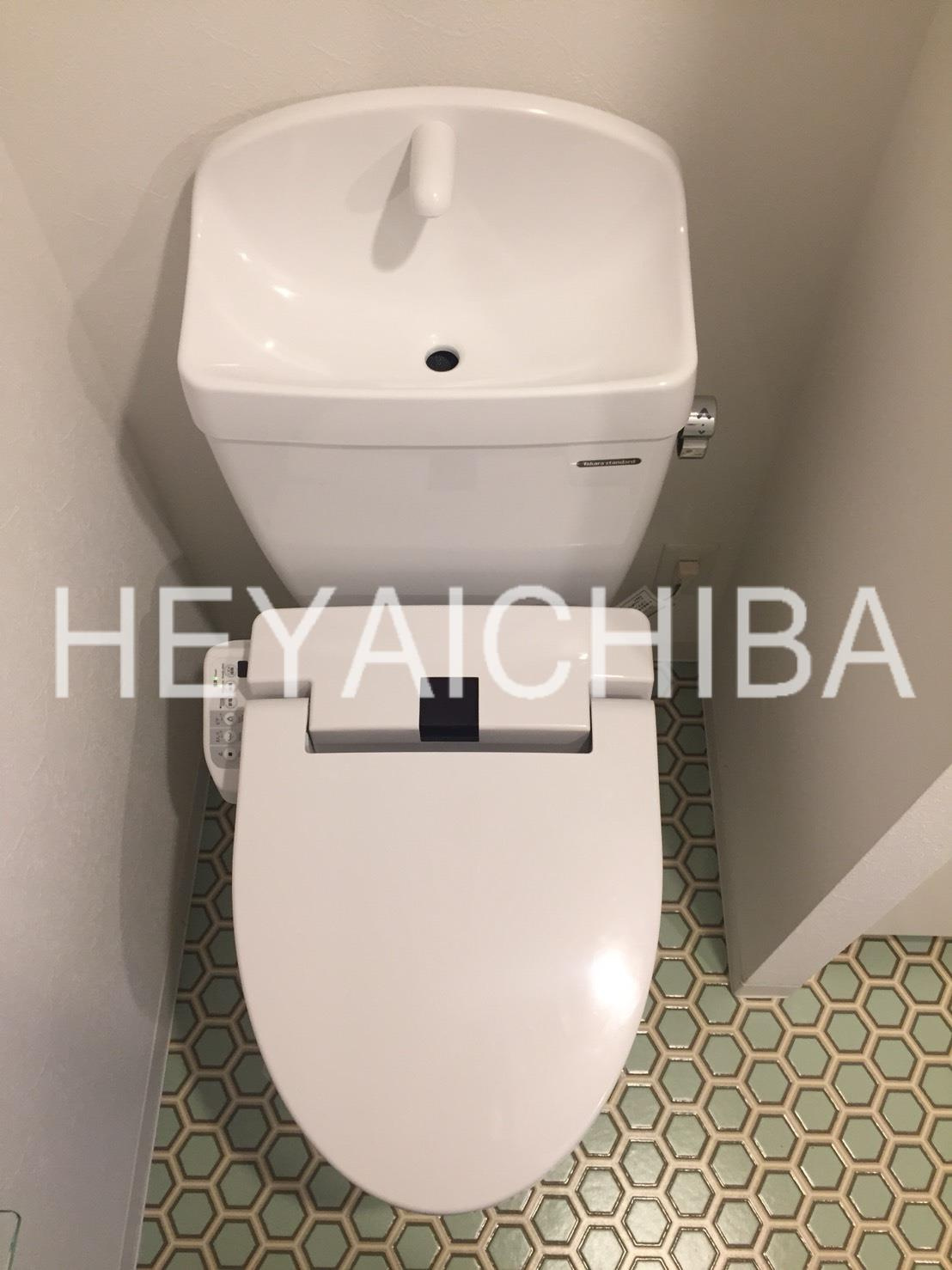 Log上野駅前のトイレ