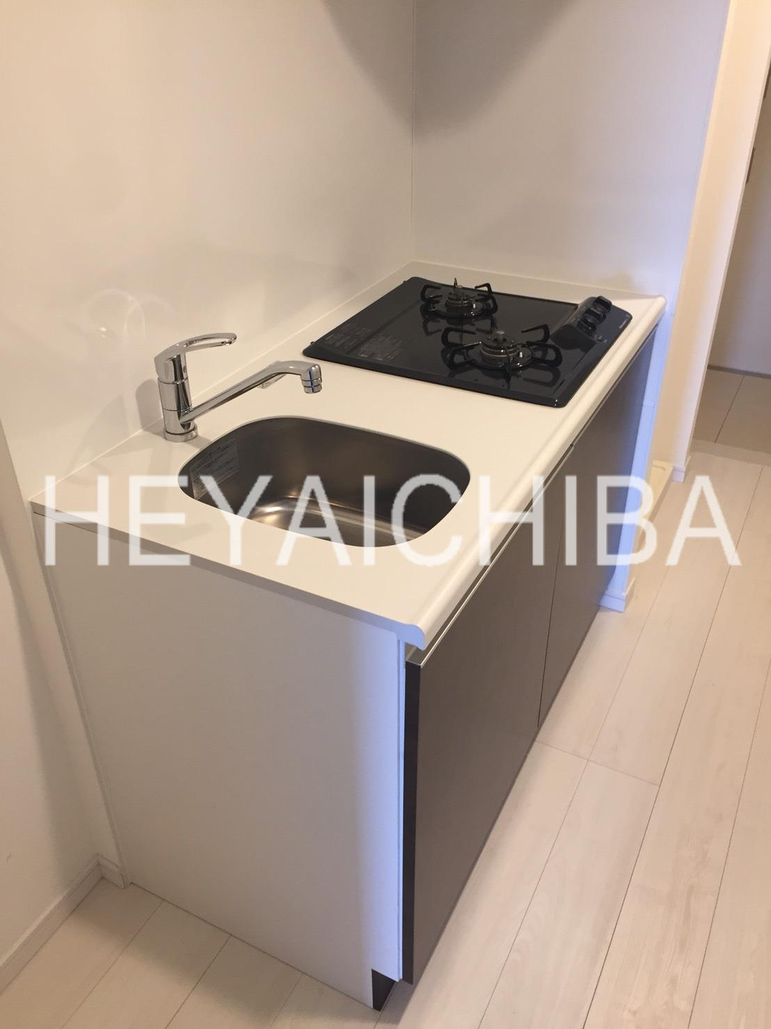 Log上野駅前のキッチン