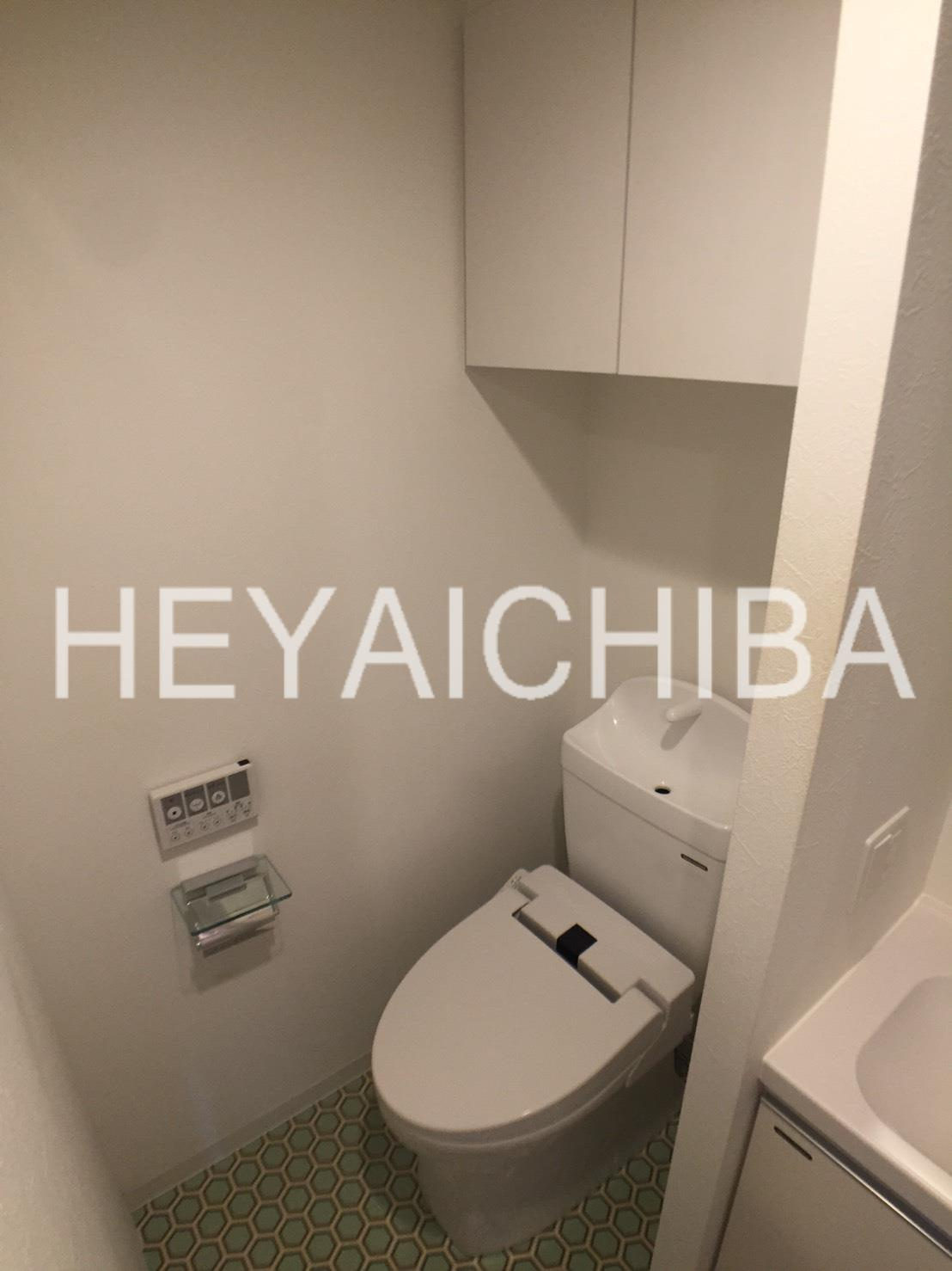 Log上野駅前のトイレ