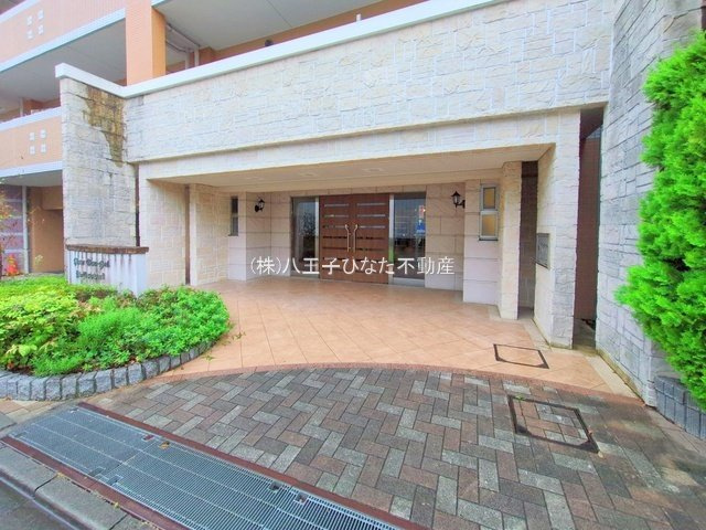 祝：成約済み　ライオンズグローベルめじろ台　八王子市　中古マンションのエントランス|～仲介手数料無料☆八王子ひなた不動産～ライオンズグローベルめじろ台
