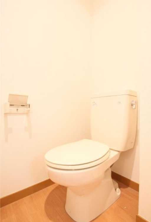 アズーロ松陰神社　駅近　独立洗面台　ネット無料のトイレ