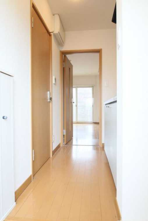 アズーロ松陰神社　駅近　独立洗面台　ネット無料の玄関