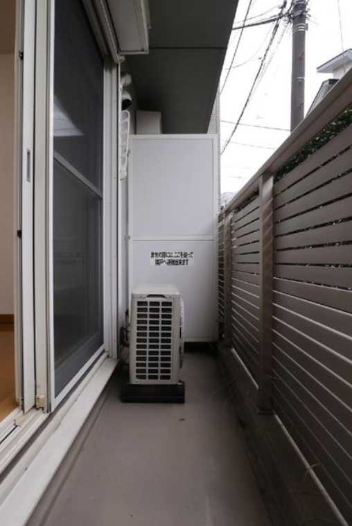 アズーロ松陰神社　駅近　独立洗面台　ネット無料のバルコニー