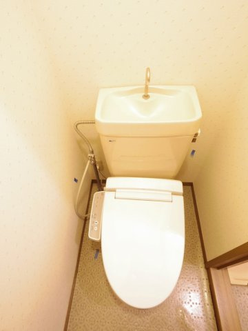 小平市小川町１丁目のアパートのトイレ