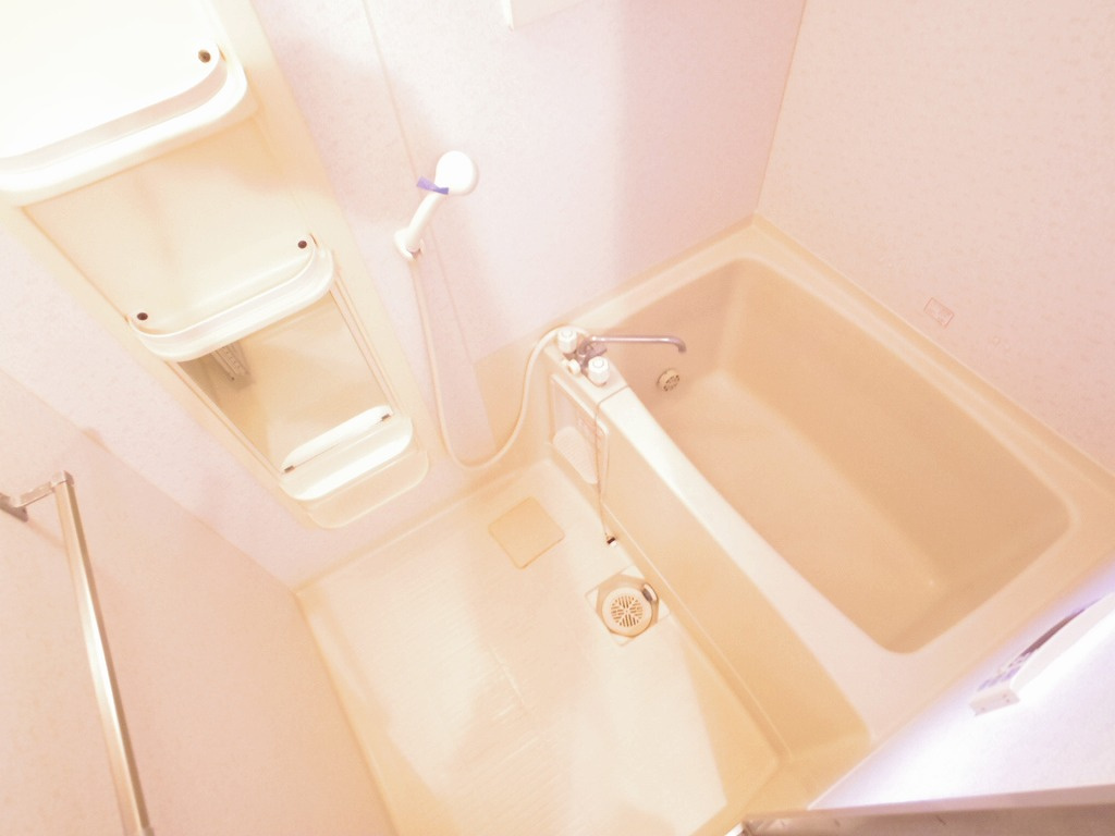 小平市小川町１丁目のアパートの浴室