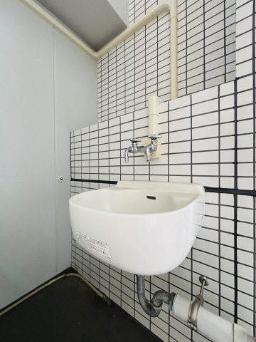 バルコニーのスロップシンクがかなり便利です。