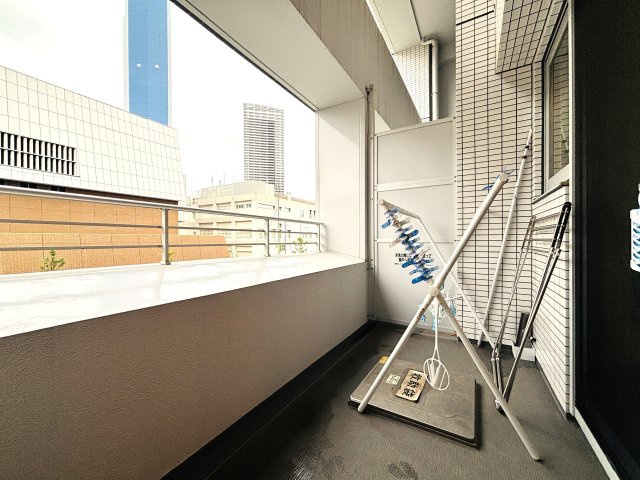 奥行の広いバルコニーです。