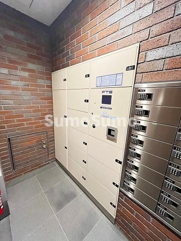 ライオンズ甲陽園グラングレイドの外観|便利な宅配ボックス完備♪