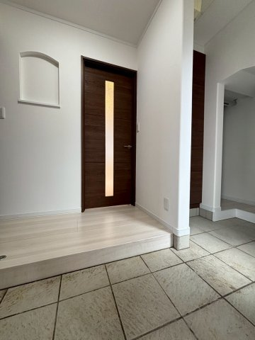 新川西3条4丁目の玄関|玄関別角度！