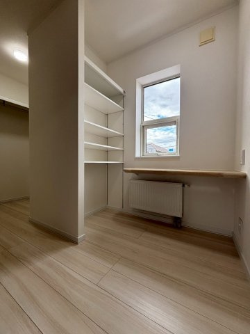 新川西3条4丁目の内装|ワークスペース！