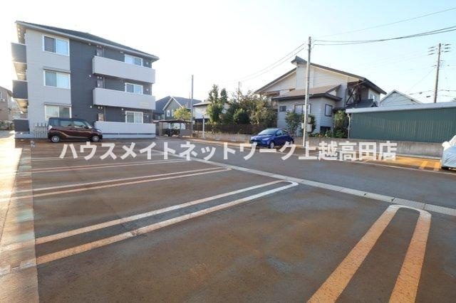 アグレッシブファインの駐車場|駐車場