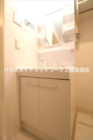 アグレッシブファインの独立洗面台|洗髪洗面化粧台