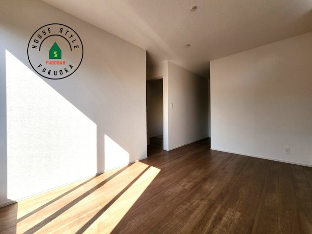 福津市若木台6丁目第2-1棟（1号棟）の内観：施工例|主寝室には収納力に優れたクローゼットがありますので、お部屋もすっきり片付きます。