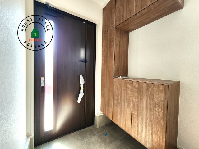 福津市若木台6丁目第2-1棟（1号棟）の内観：施工例|二重ロックでしっかり防犯対策ができます。