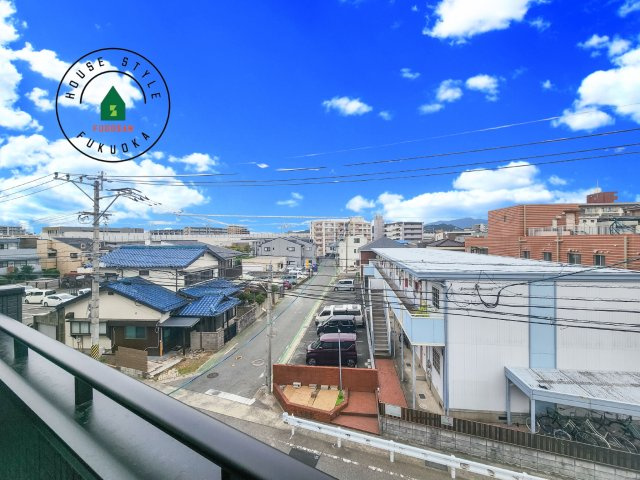 福岡市博多区南八幡町1丁目第1-3棟（1号棟）の展望|窓から緑が見える物件も魅力的です。