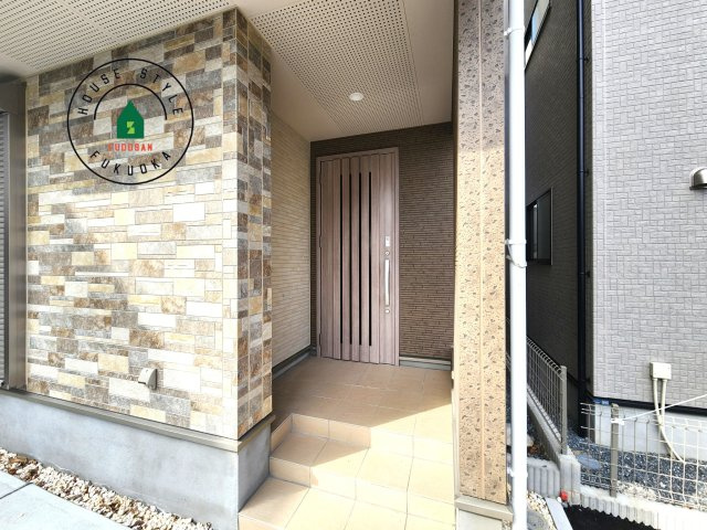 福岡市博多区南八幡町1丁目第1-3棟（3号棟）の玄関|おでかけの時も帰った時も、「我が家」を最初に感じでもらえる素敵な空間に。