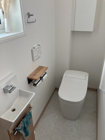 岸の丘町　中古戸建て（一条工務店施工）のトイレ|シンプルで使いやすいトイレです