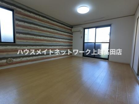 クレールコートの居間・リビング|ＬＤＫ