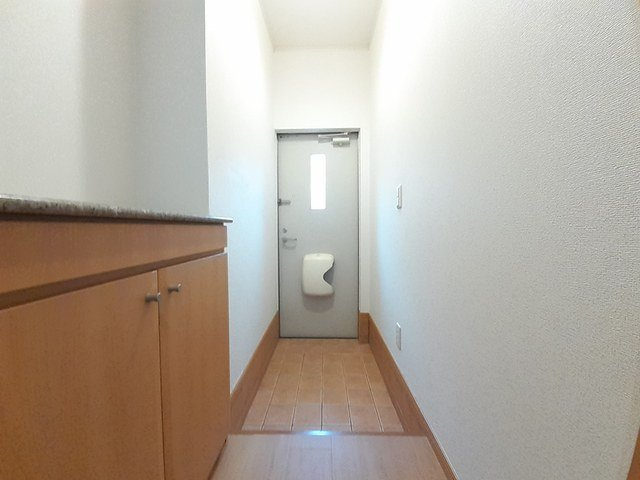 サニーハウス・誠の玄関