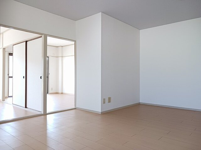 レジデンス二反田の居間・リビング