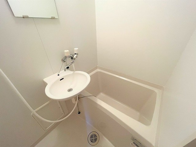 レオパレス悠の浴室