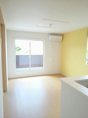 【居間・リビング】 | ストローガーデンⅡ