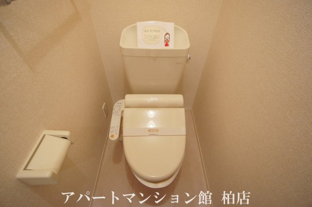 カームベリーＡの洋室