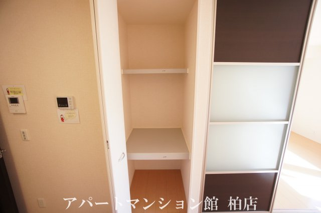 カームベリーＡの居間・リビング