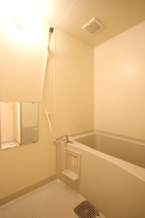 セレニティーホームズＡの浴室