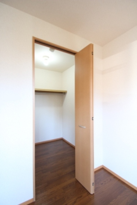 セレニティーホームズＡの収納