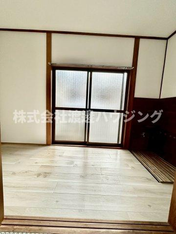 東鳴尾1丁目一戸建の洋室