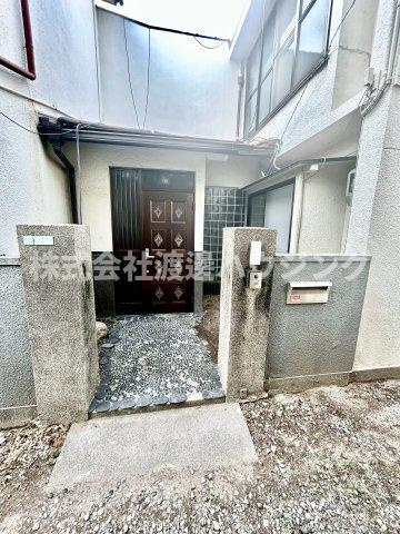 東鳴尾1丁目一戸建のエントランス