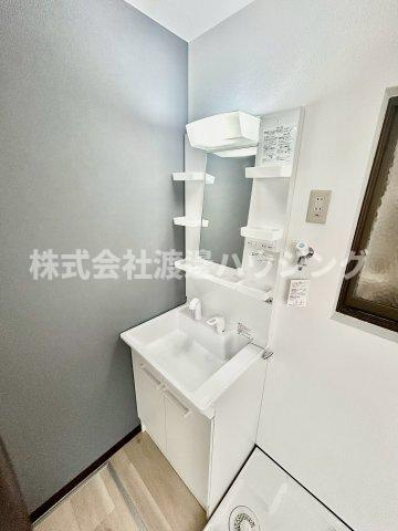 東鳴尾1丁目一戸建の洗面所