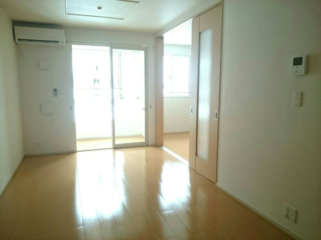 立石の居間・リビング