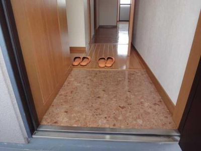 【玄関】 | ヴィラ・マリアージュ | 玄関