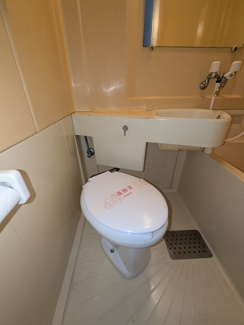 清潔感のあるトイレスペース