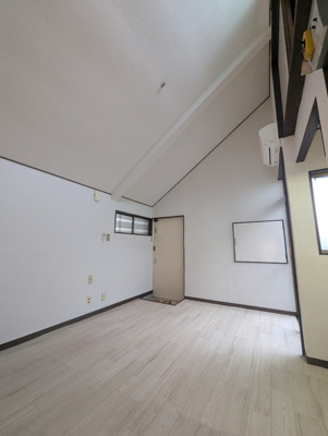 ナチュラルカラーのお部屋です