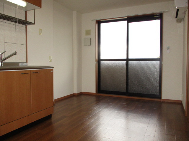 パステルコート二上の居間・リビング