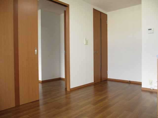 パステルコート二上の居間・リビング