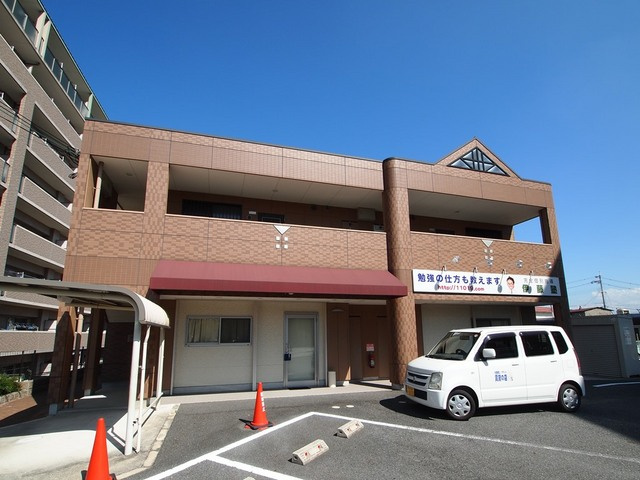 パステルコート二上の外観