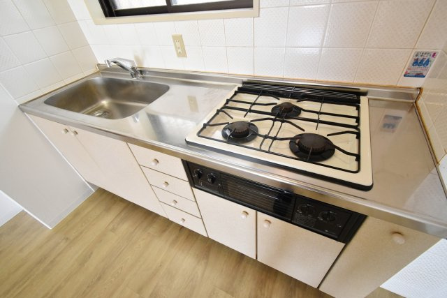 REVE甲東園Ⅰのキッチン