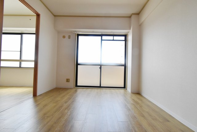 REVE甲東園Ⅰの洋室