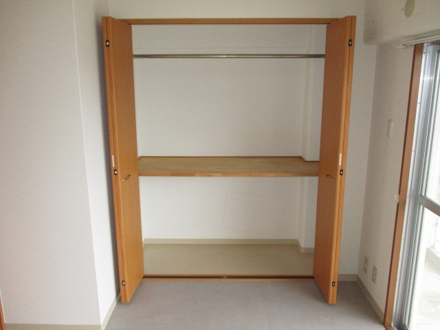 第1岡田マンションの収納