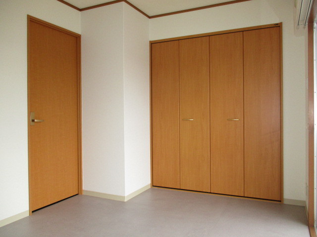 第1岡田マンションの寝室