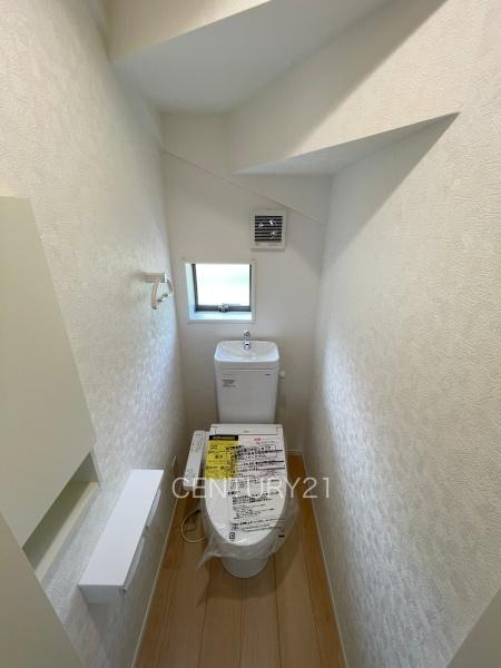 前橋市下細井町第１０（３号等）のトイレ|１階トレイです。
温水シャワー洗浄機能付きです。