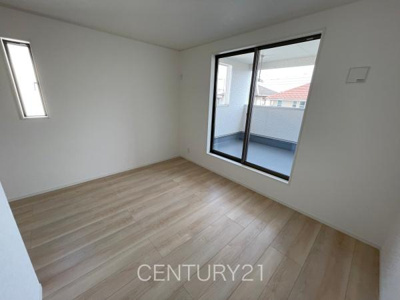 【洋室】 | 前橋市下細井町第１０（３号等） | ２面採光の明るい洋室です。