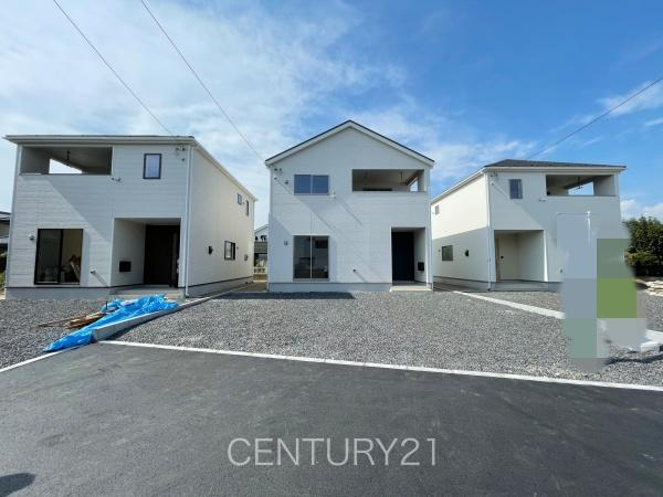 前橋市下細井町第１０（３号等）の前面道路含む現地写真|並列駐車可能な駐車場スペースです。