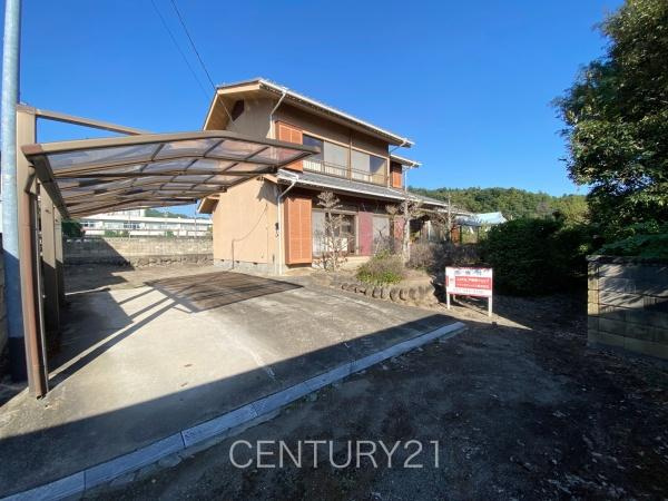 高崎市下室田町中古一戸建の前面道路含む現地写真
